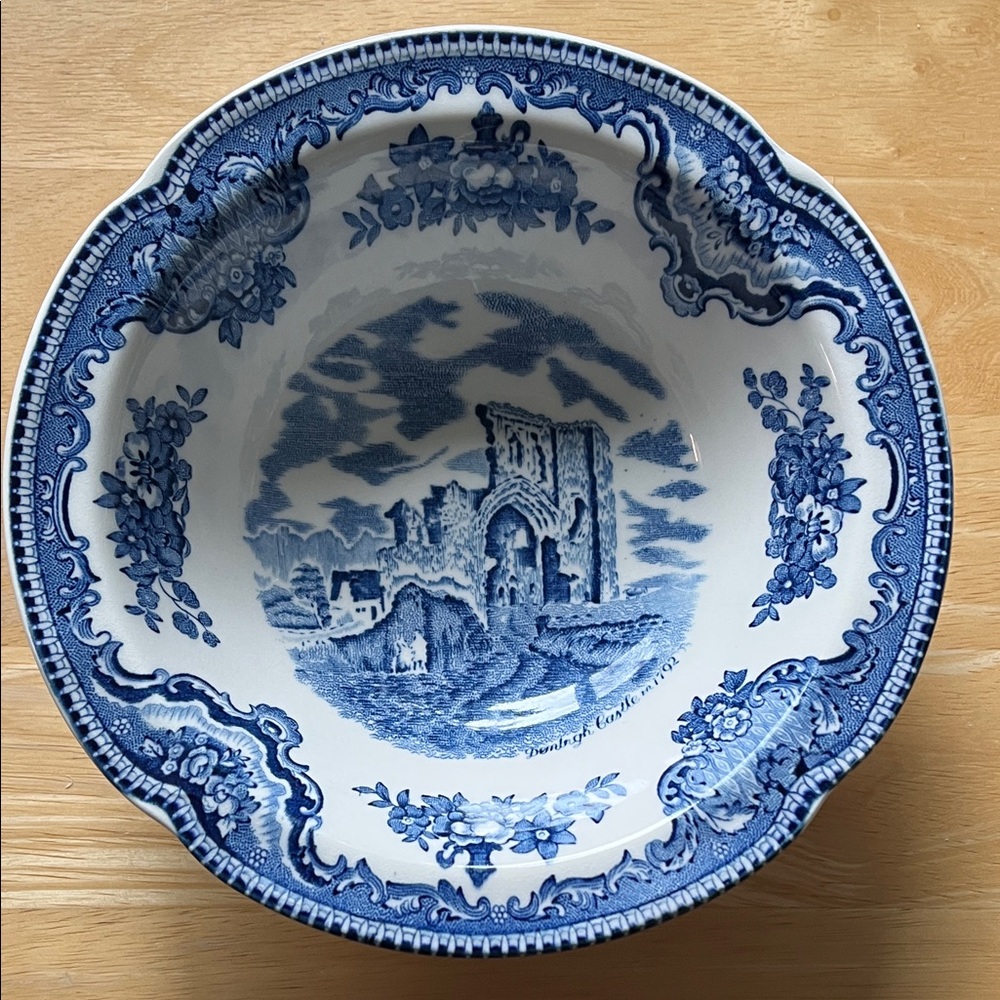 Johnson Brothers Blue and White Bowl "Old Britain Castles" collection